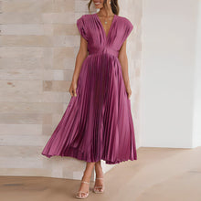 Load image into Gallery viewer, Nora - Plissiertes elegantes Kleid