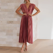 Load image into Gallery viewer, Nora - Plissiertes elegantes Kleid