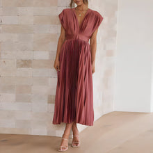 Load image into Gallery viewer, Nora - Plissiertes elegantes Kleid