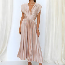 Load image into Gallery viewer, Nora - Plissiertes elegantes Kleid