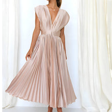 Load image into Gallery viewer, Nora - Plissiertes elegantes Kleid