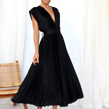 Load image into Gallery viewer, Nora - Plissiertes elegantes Kleid