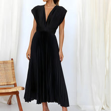 Load image into Gallery viewer, Nora - Plissiertes elegantes Kleid