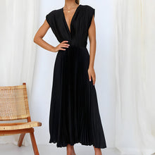 Load image into Gallery viewer, Nora - Plissiertes elegantes Kleid