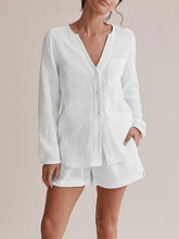 Load image into Gallery viewer, Nadi - Strukturiertes Set aus Bluse und Shorts