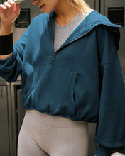 Load image into Gallery viewer, Zyra - Stylischer Half-Zip Hoodie