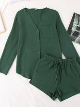 Load image into Gallery viewer, Nadi - Strukturiertes Set aus Bluse und Shorts