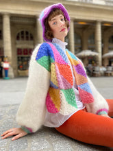 Load image into Gallery viewer, Selena - Bunter Strickpullover