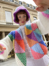 Load image into Gallery viewer, Selena - Bunter Strickpullover