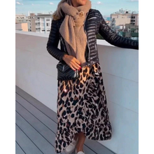 Load image into Gallery viewer, Neriza - Kleid mit V-Ausschnitt