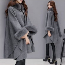 Load image into Gallery viewer, CapeLux - Kaninchenfell-Kragen Pelzjacke