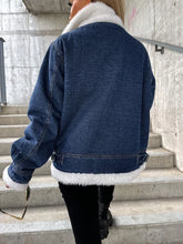 Load image into Gallery viewer, Viola - Plüsch-Denimjacke für Damen