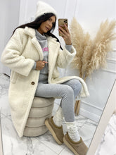 Load image into Gallery viewer, Leah May - Kuscheliger Trendsetter: Sherpa-Mantel für Sie