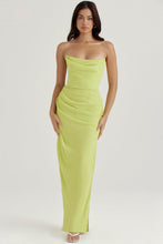 Load image into Gallery viewer, Gabrielle - Elegante Jurk met Verleidelijke Split