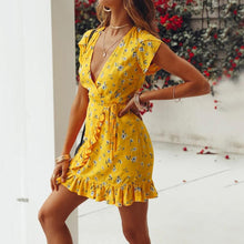 Load image into Gallery viewer, Berenike - Boho-Sommer-Wickelkleid aus Spitze
