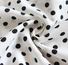 Load image into Gallery viewer, Kiara - Kurzärmeliges Kleid mit Polka Dot