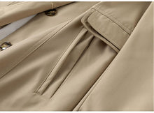 Load image into Gallery viewer, Chiara - Moderner ausgeschnittener Trenchcoat mit hohem Kragen und Knöpfen