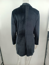 Load image into Gallery viewer, Alison - Kimono-Mantel aus Samt