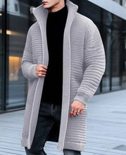 Load image into Gallery viewer, Revor - Lange Strickjacke für Männer