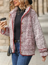 Load image into Gallery viewer, Vittoria - Teddy-Plüschjacke