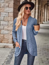 Load image into Gallery viewer, Shiela - Strickjacke mit Wasserfallkragen