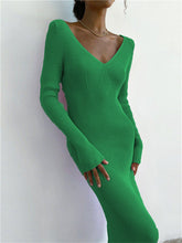 Load image into Gallery viewer, Edith - Gestricktes Midikleid