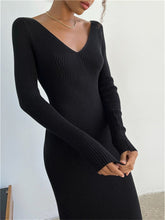 Load image into Gallery viewer, Edith - Gestricktes Midikleid