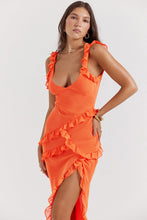 Load image into Gallery viewer, Matchi - Orangefarbenes Maxikleid mit Rüschen